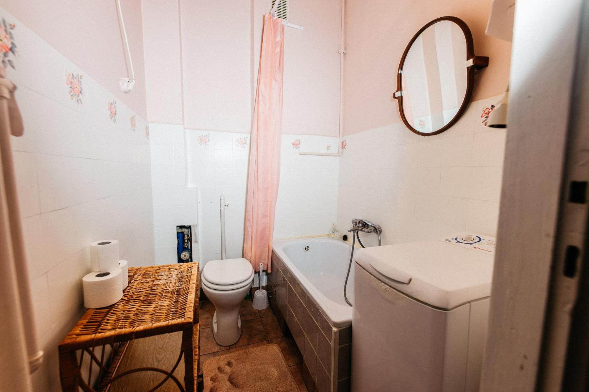 Feel The Old Socialist Style Apartment Krasków Εξωτερικό φωτογραφία